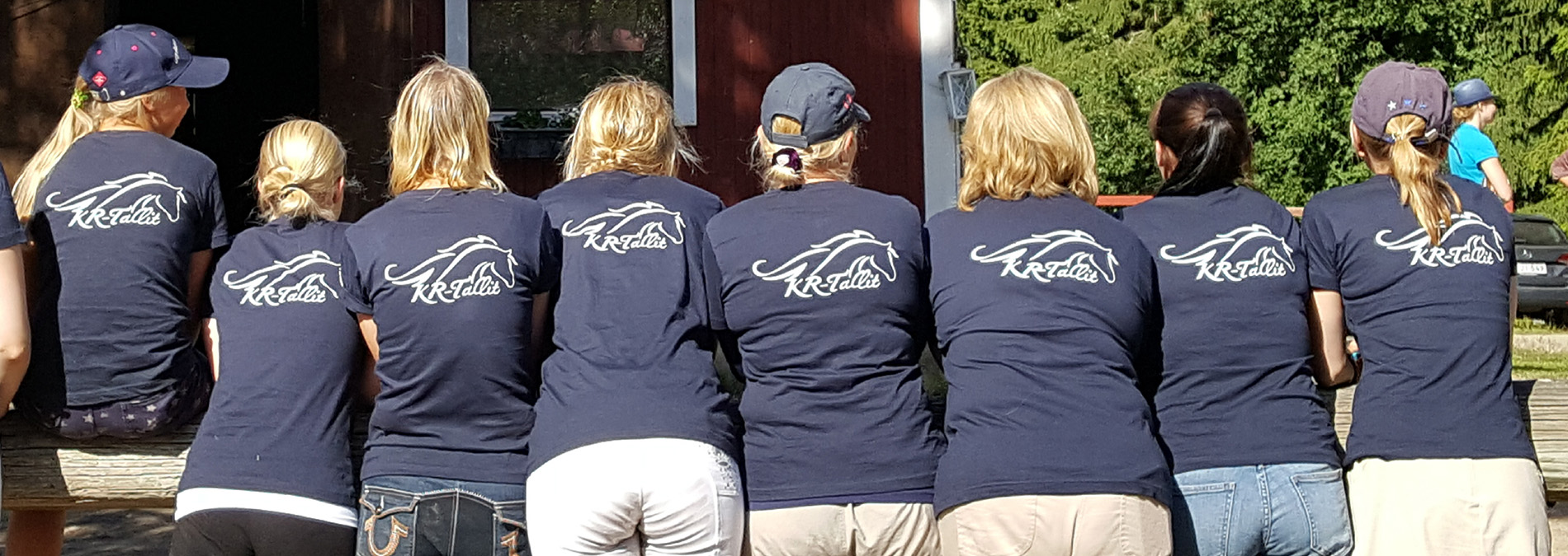 KR Tallit - hevosten hoitoa sydämellä KR Tallit - hevosten hoitoa sydämellä